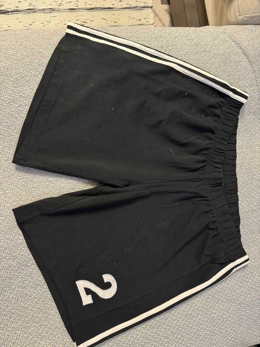 Спортивный комплект - футболка и шорты