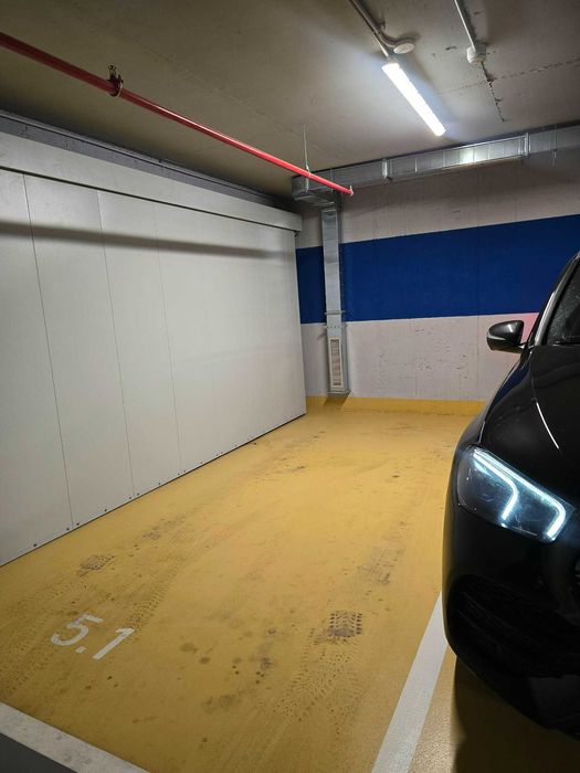 Двустаен имот в кв.Хладилника