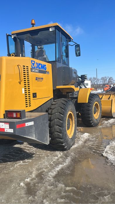 Эксковатор погрузчик