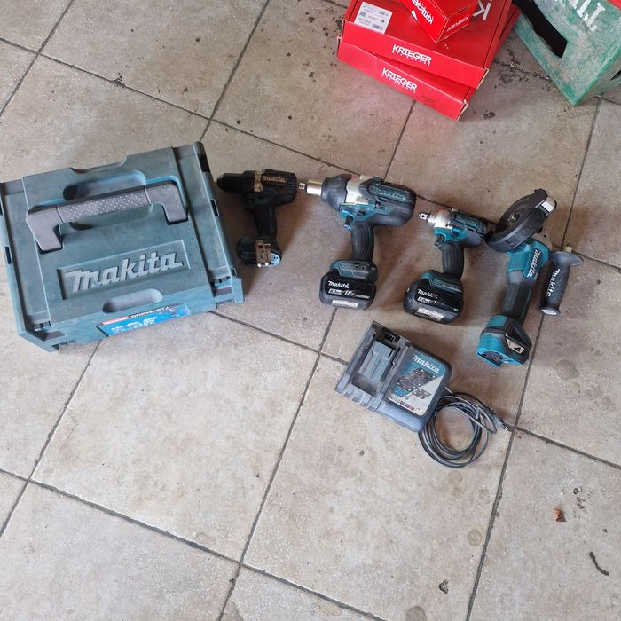 Set Makita masini de insurubat cu impact flex si autofiletanta