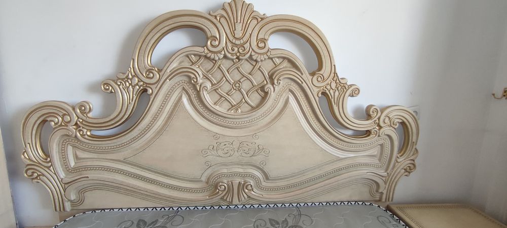 Продам спальный гарнитур