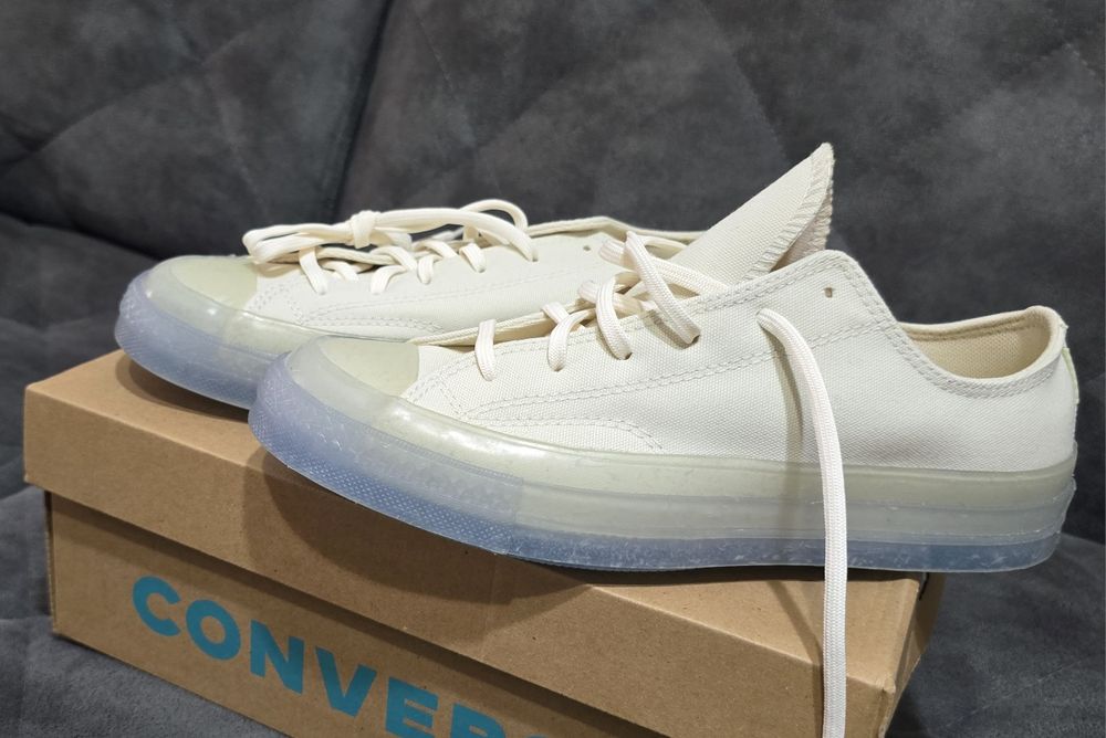 Кроссовки converse