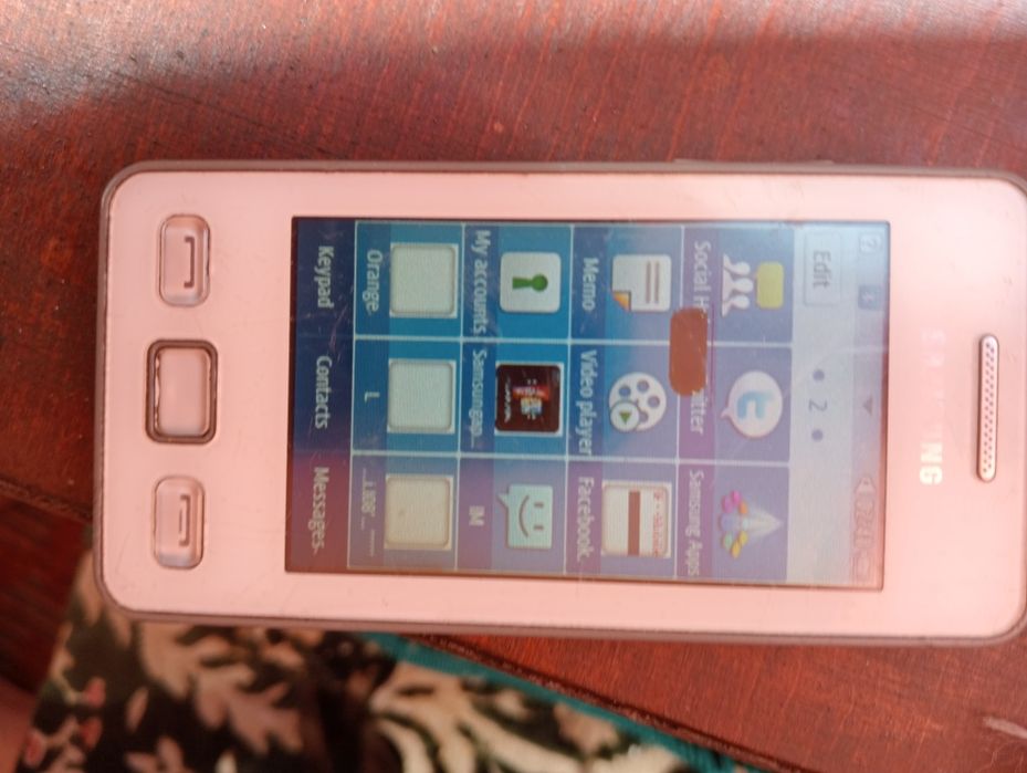 Samsung GT s 5260 star 2