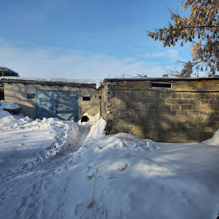 Продается  дом с хоз постройками