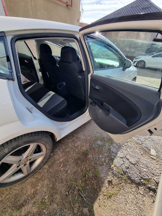 Seat Leon 2009 година