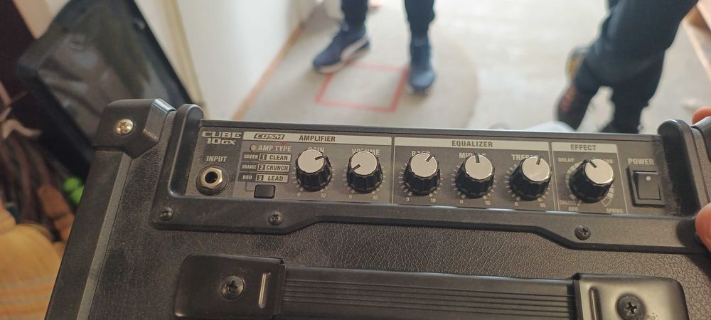 Усилвател за китара + тонколони на студио