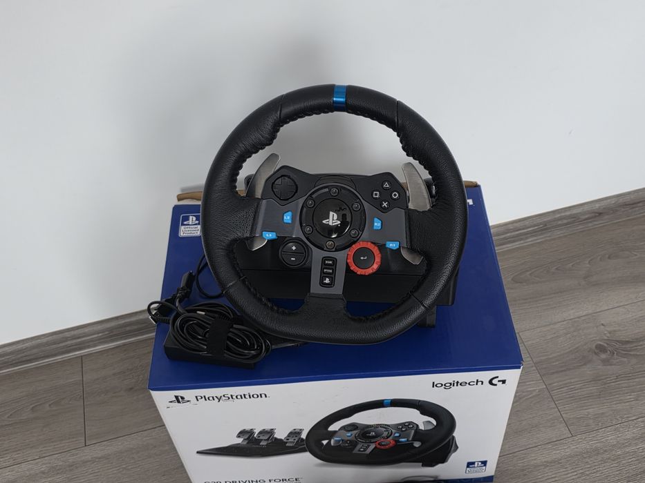 Vand Volan cu pedale Logitech G29