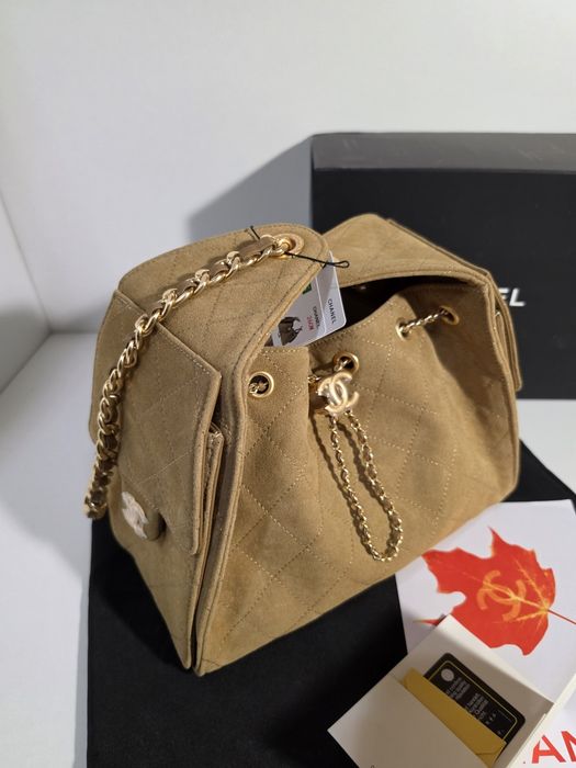 Налична чанта Chanel Hobo 25S велур