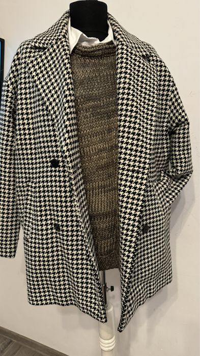 Palton dama model carouri