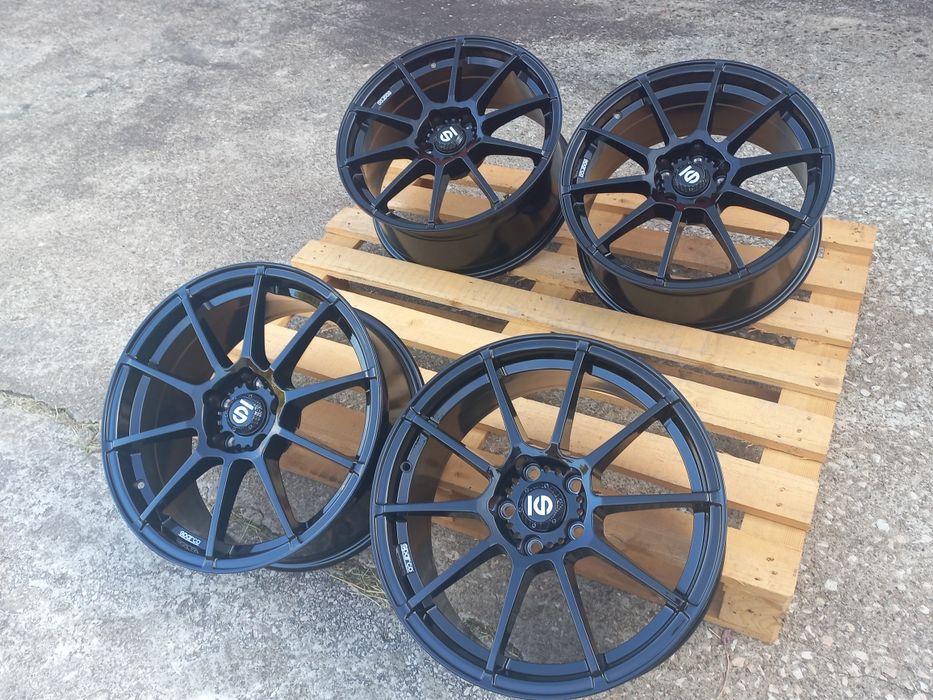 18"5×114.3 Sparco Gara Piano Black 8j et35 Honda Mitsubushi Toyota Maz