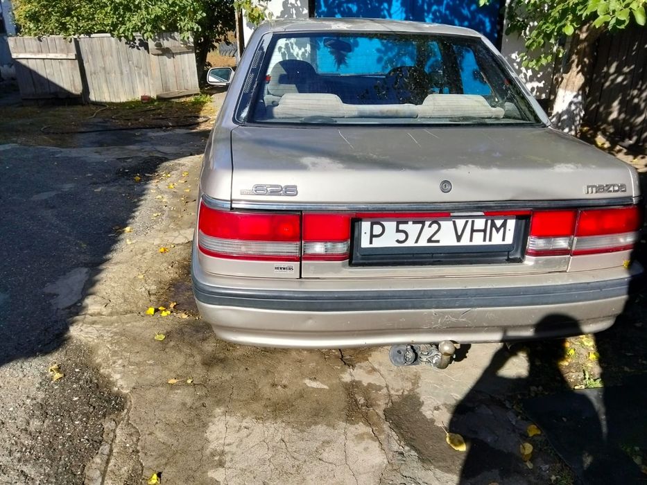 Продам машину Мазда