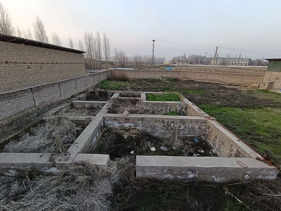 6 сотих участка сотилади