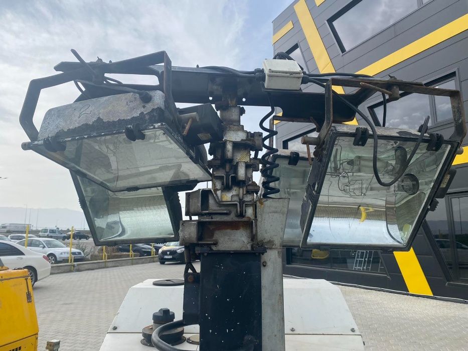 Осветителна кула 9 м под НАЕМ от Рентекс