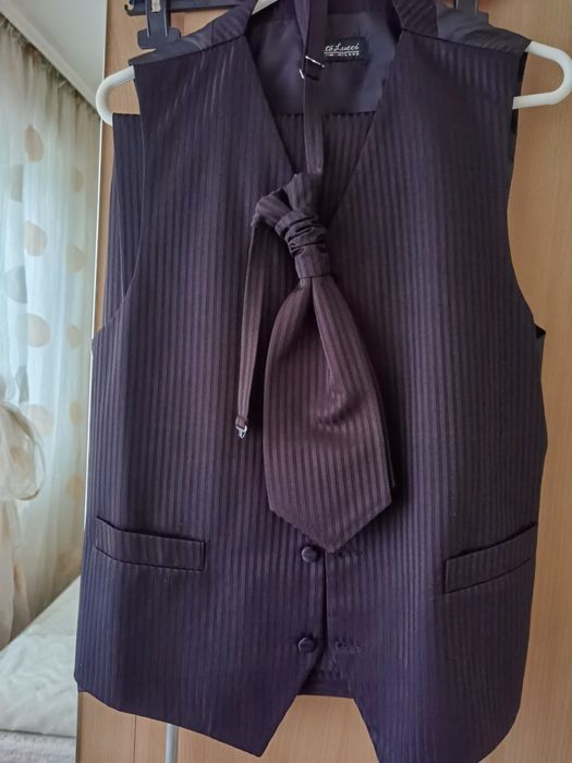 Италиански мъжки костюм на марката Берто Лучи
