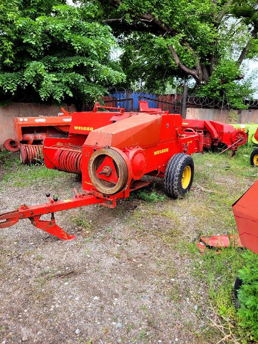 Пресс-подборщики привозные.