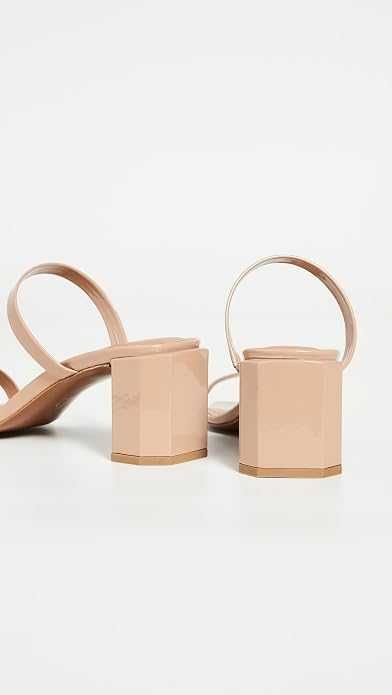 Лачени чехли BY FAR Tanya Patent Leather Mules, дамски сандали цвят нуд / бежово, летни дамски обувки, елегантни дамски сандали