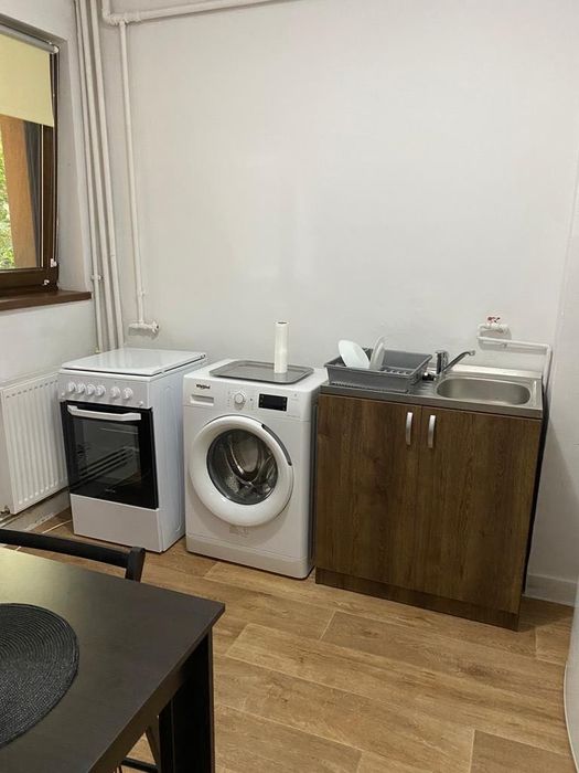Închiriez apartament 2 camere decomandat Gruia