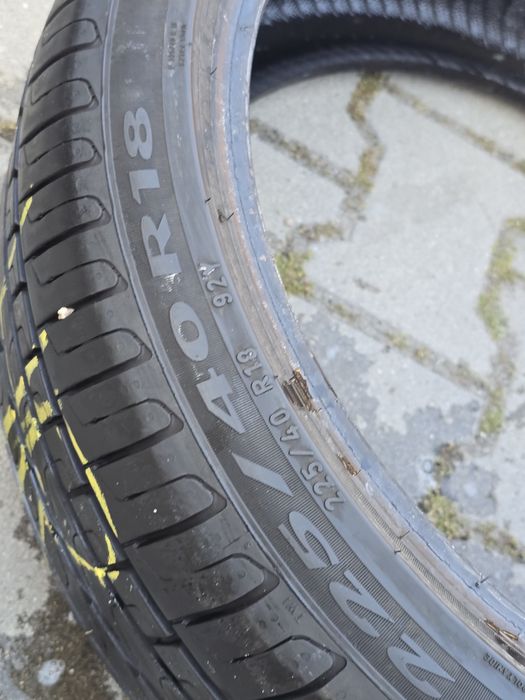225 40 18 Pirelli