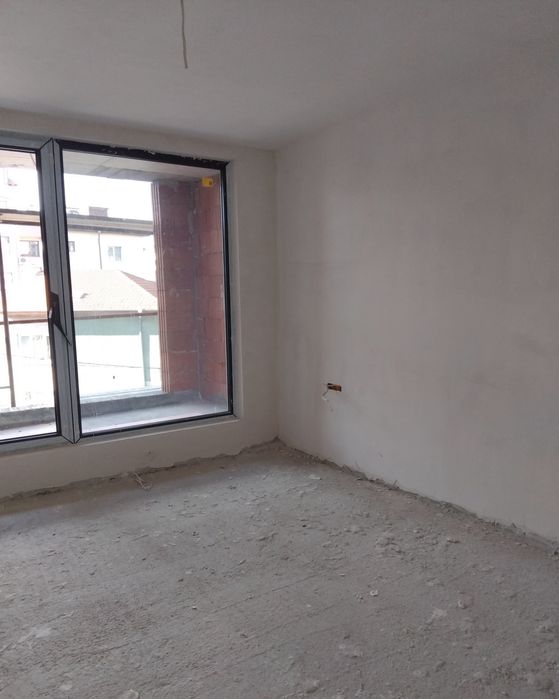 Продава се Тристаен апартамент в Дупница - 115 кв.м за 1209 €/кв.м - Снимка #1