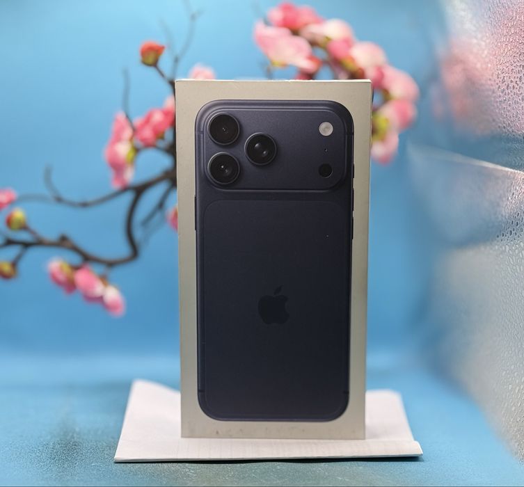 НОВ!!! Apple iPhone 17 Pro Max, 512GB, 5G, Deep Blue + подарък