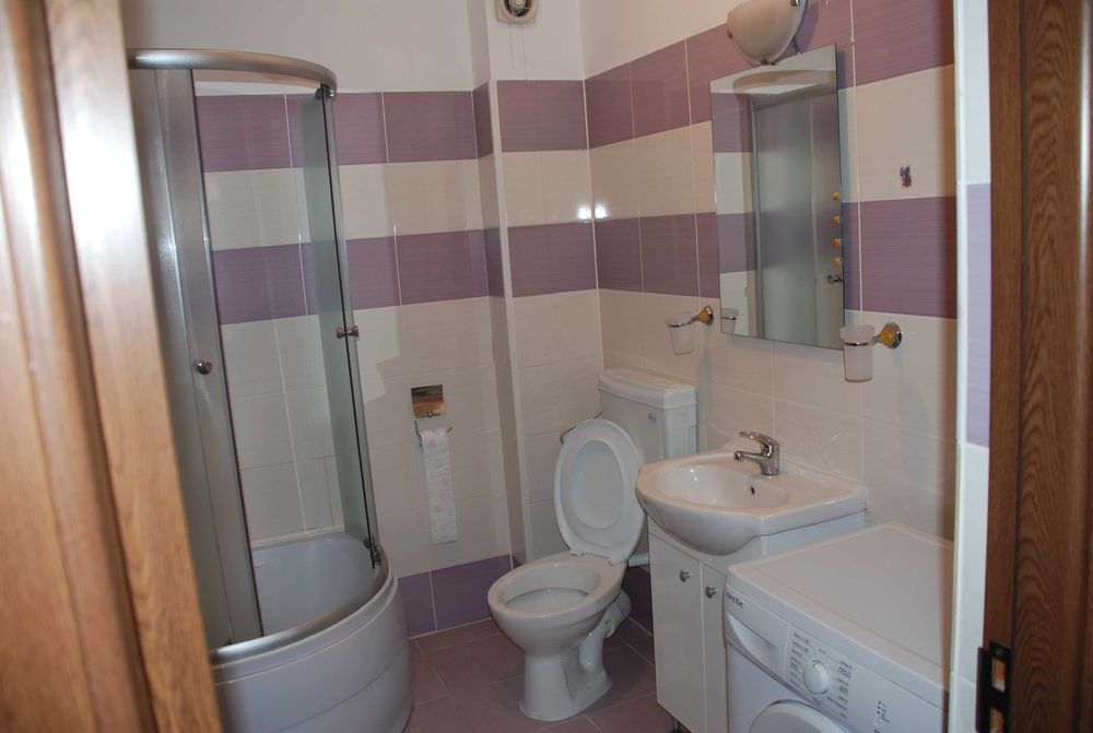 Garsoniera de Inchiriat/Metrou vis -a-vis/Leonida/Proprietar/Sector 4