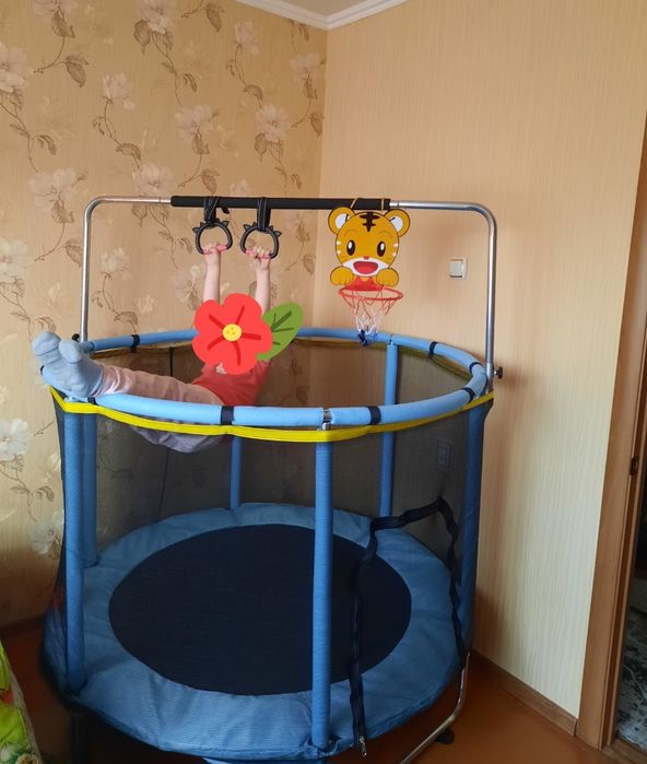 Продам батут б/у в отличном состоянии