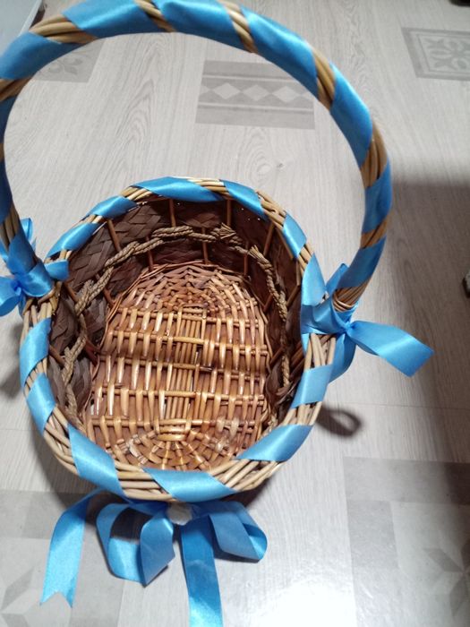 Плетена кошница за крещене