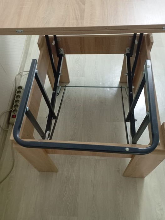 Продам раскладной стол новый.