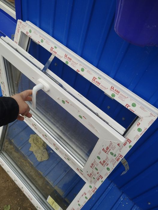 Продам пластиковое окно