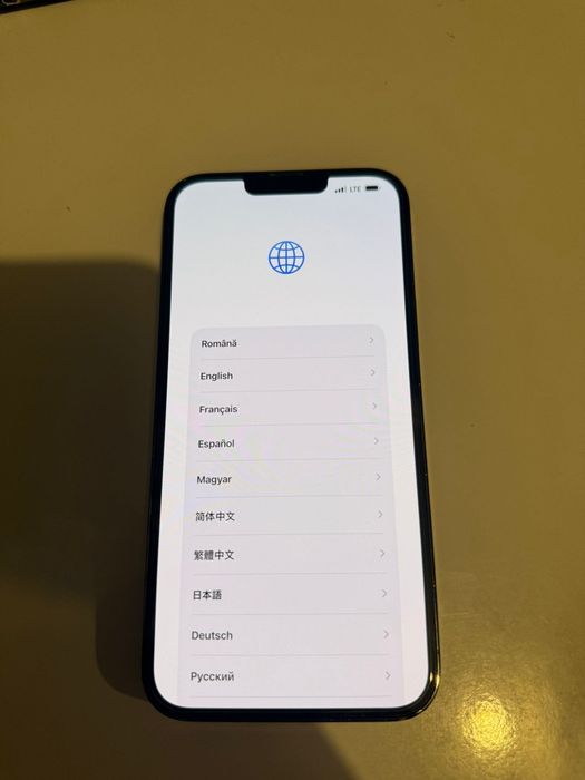 IPhone 13 pro max, folie de protectie fata/spate ,stare foarte bună,128 GB,sănătatea bateriei este de 100%