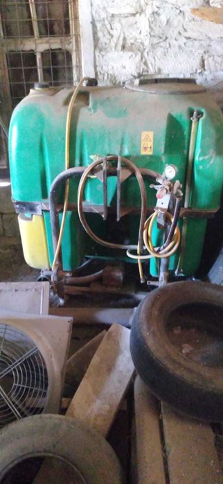 Опрыскиватель 600 литров