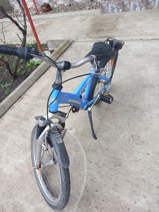 Vând bicicleta copii.      Prețul este negociabil