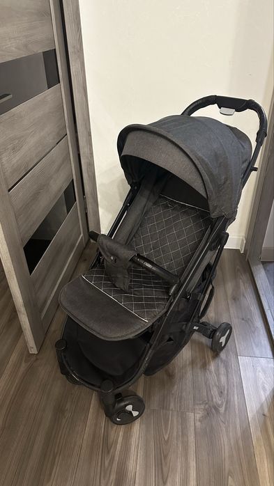 Коляска прогулочная