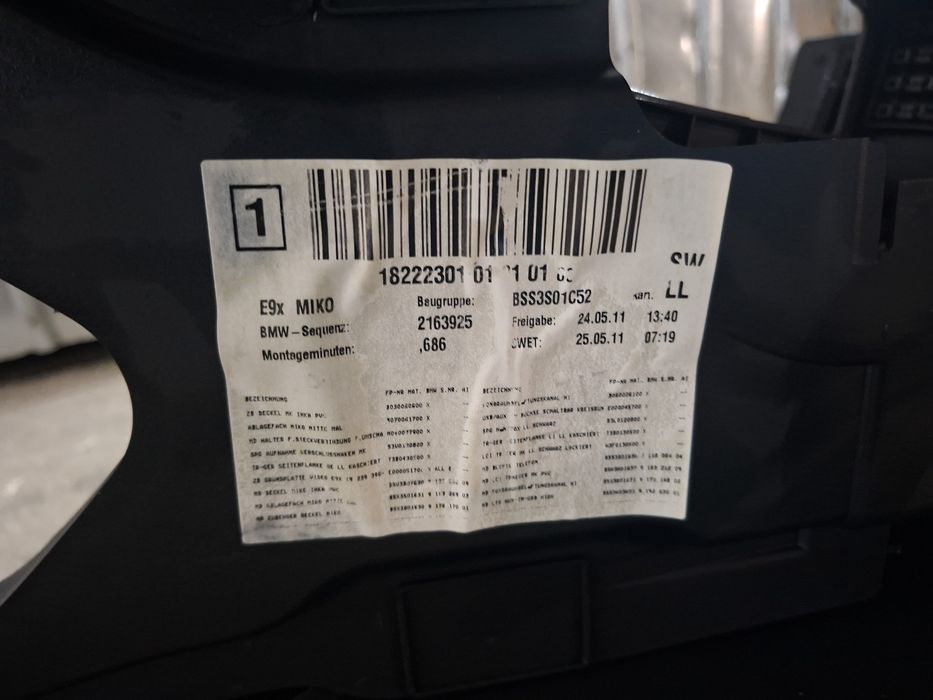 Cotiera consola centrala BMW E90 E91 E92 E93