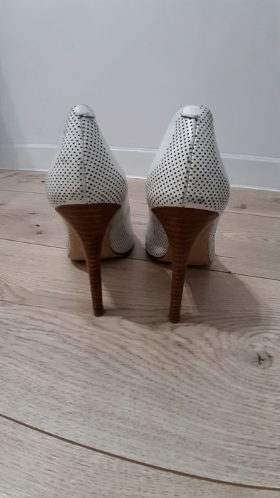 Обувь женская туфли