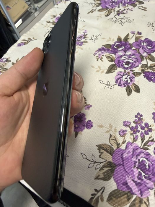 iPhone 11 Pro Max 64GB, perfect funcțional, baterie 81%