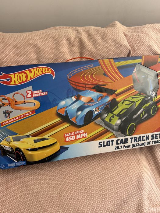 Set Hot wheels , cu 2 masinute
