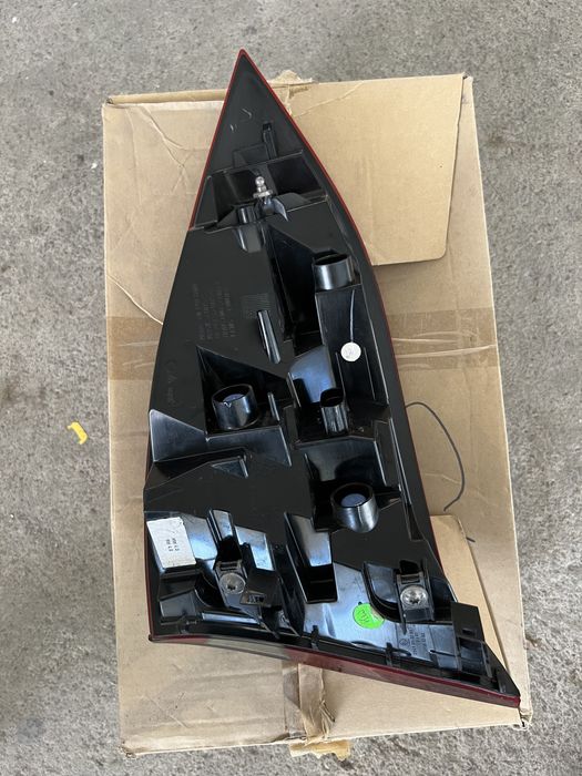 Porsche Cayenne 2012 - външни стопове