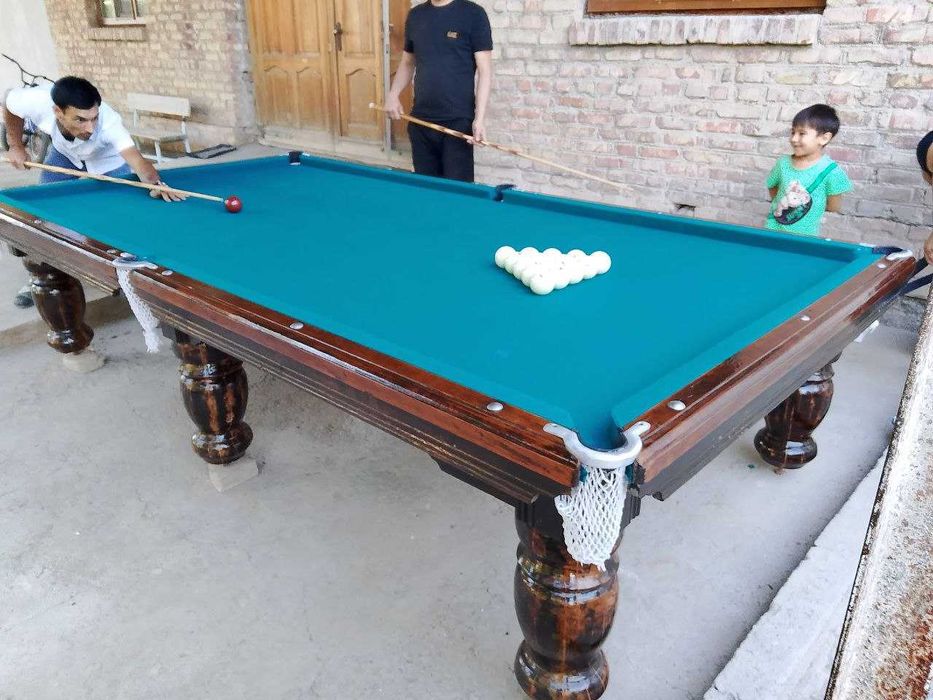 Бильярдный стол сотилади