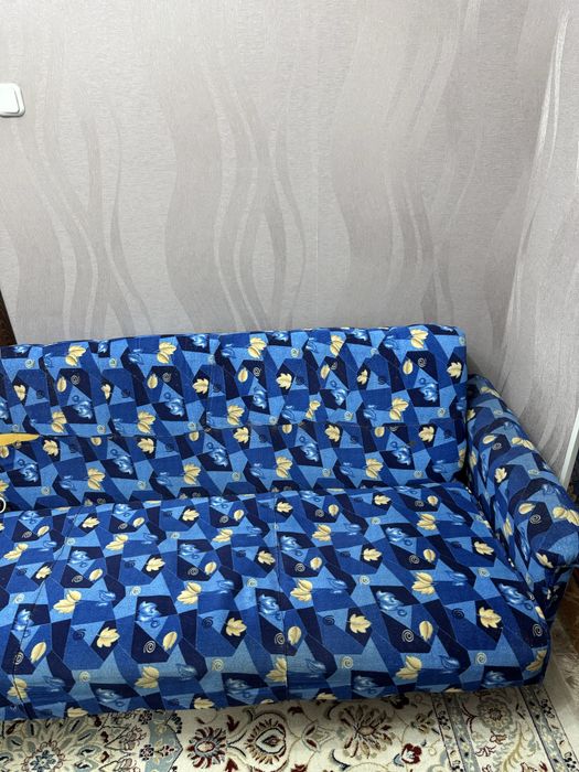 Отдам даром диван