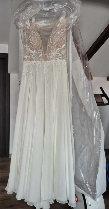 Vand rochie de mireasa