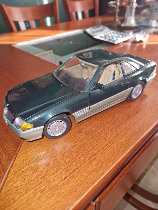 Мерцедес 500SL  1/18