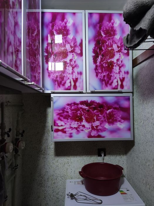 Шкафы кухонные настенные.