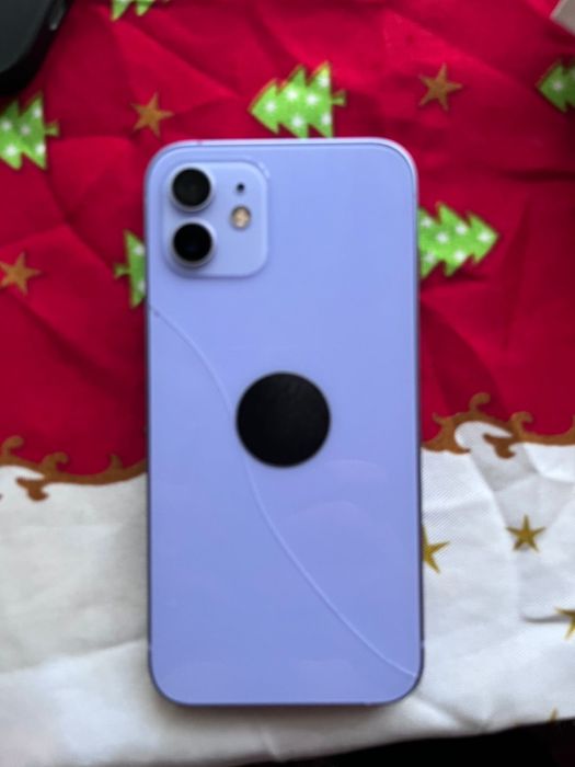 Продам iPhone 12