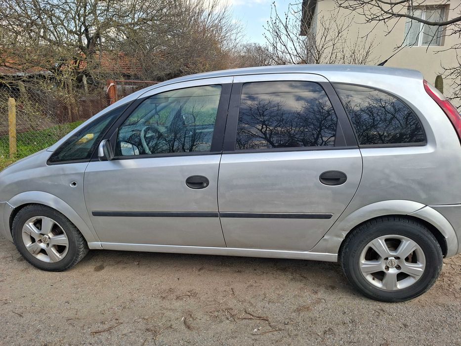 Продавам Opel Meriva 1.4