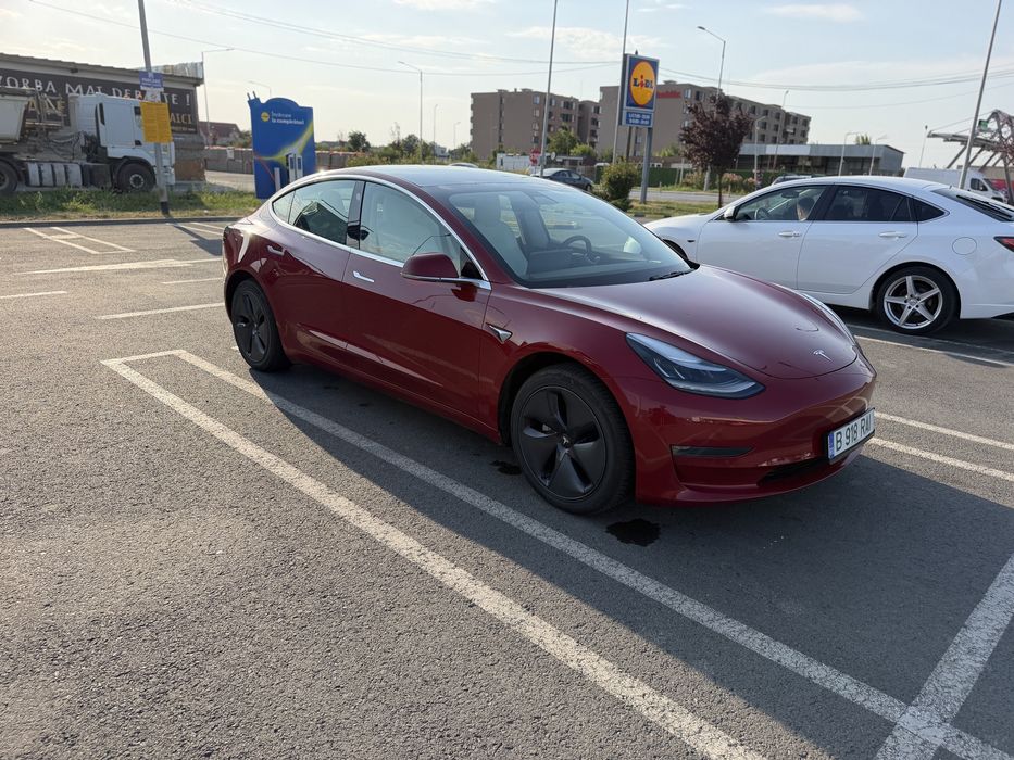 Tesla Model 3 long range 2019 interior alb premium