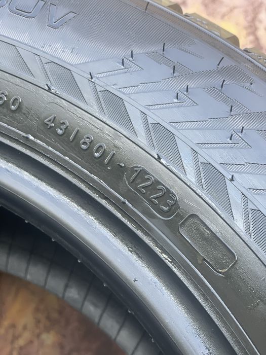 Продам зимние шины Nokian