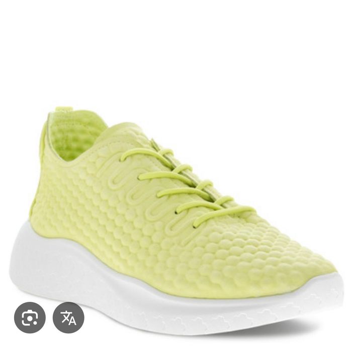 Женские кроссовки