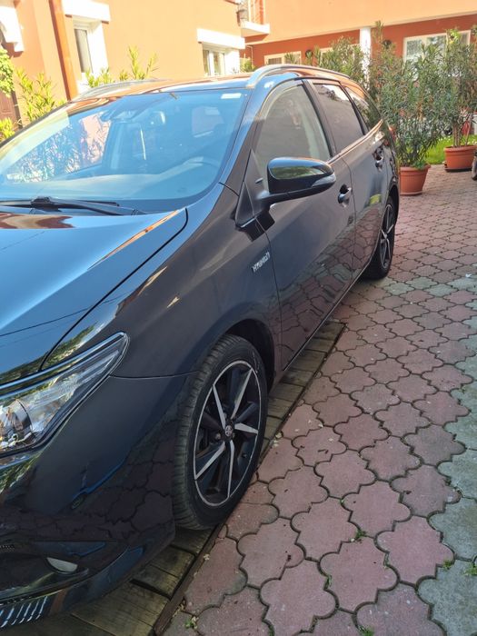 Toyota Auris Hibrid An fabricație  2019 model  TEAM.