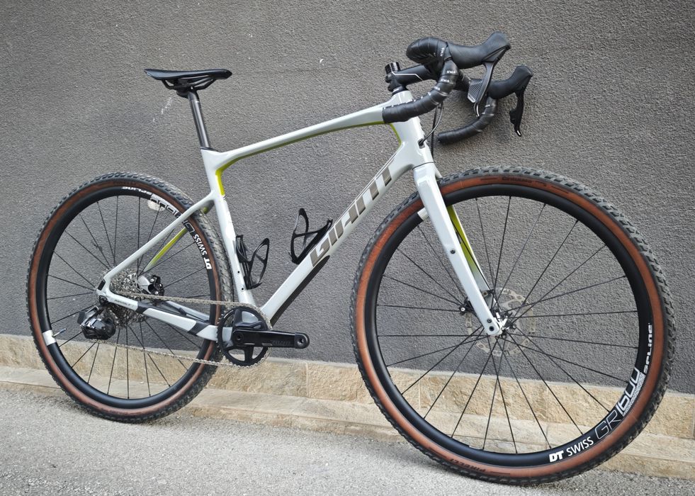 Карбонов Велосипед 28 Giant Gravel Bike Full Sram Rival eTap Axs 2024 8.2кг